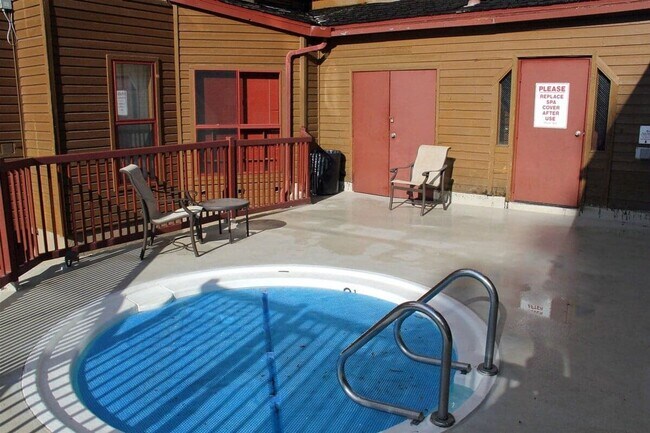 Building Photo - Fully Remodeled 1BD + Private Bunk Room | 2BA | Aspen Creek – $3,100/Month