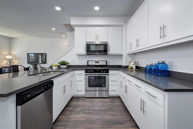 Building Photo - Newly Constructed Townhouse available in Berryessa Area