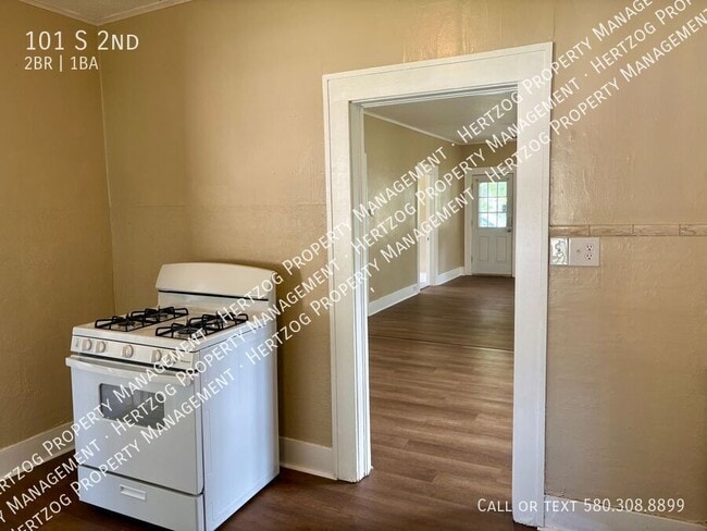 Building Photo - 101 S 2nd-