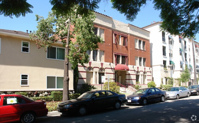 Primary Photo - 213 S Jackson St