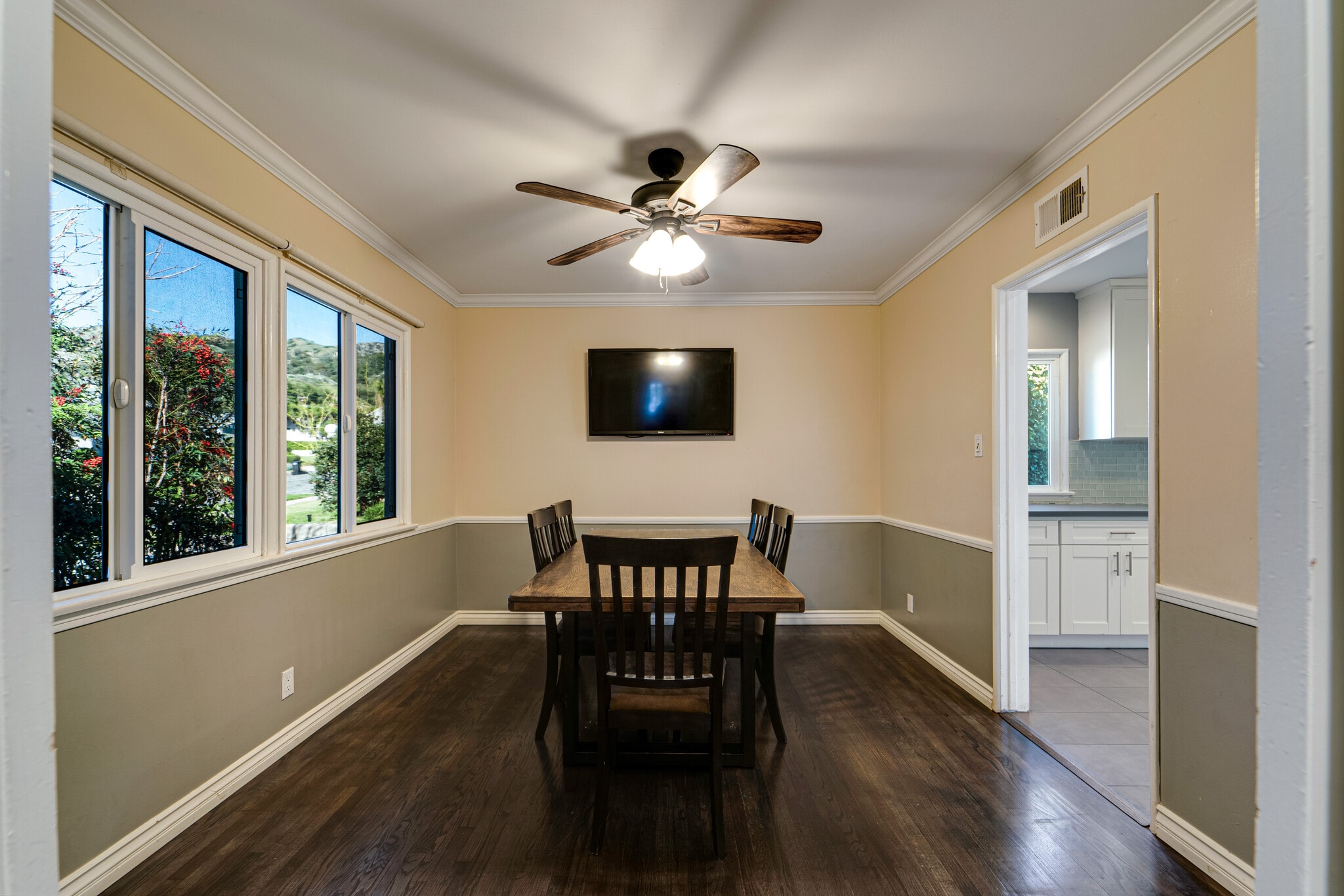 Formal Dining - 900 Bethany Rd