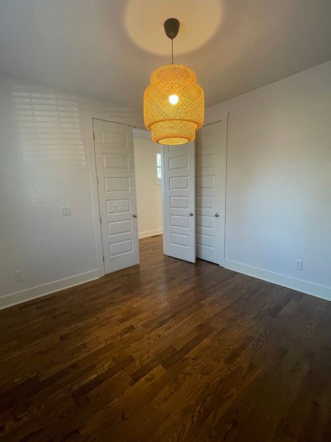 Building Photo - 561A Veritas St