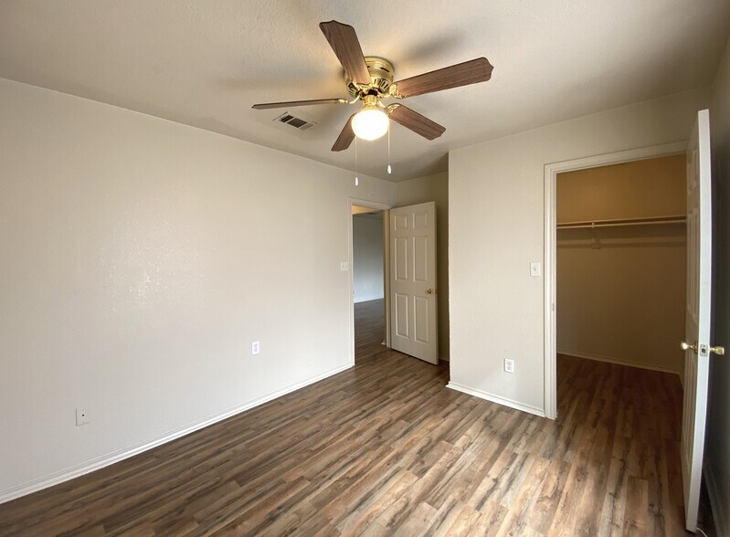 Building Photo - 2801 Cantabrian Dr