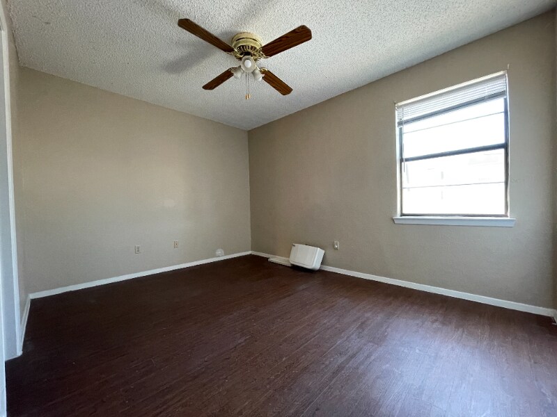 Building Photo - 1226 Baylor Ave