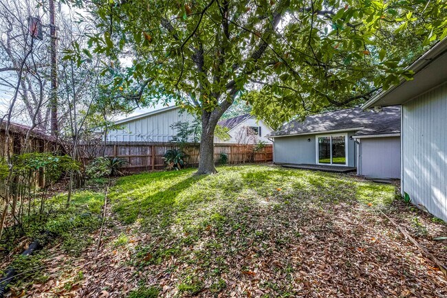 Building Photo - 7810 Locke Ln
