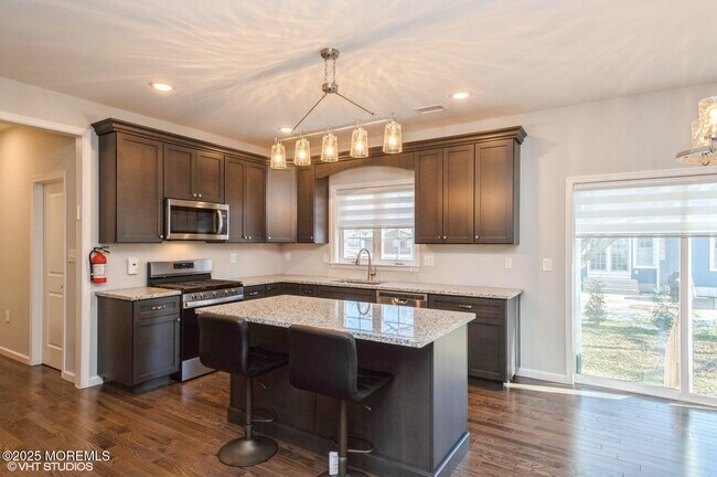 Building Photo - 2019 Oakhurst Pkwy