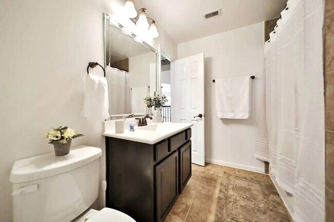 Building Photo - 8133 Tranquil Lake Way