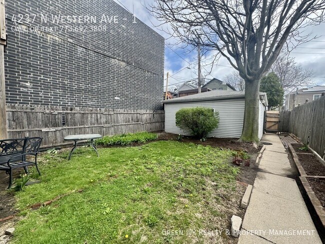 Building Photo - 4237 N Western Ave