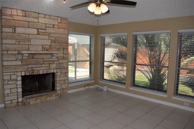 Building Photo - 3310 Little Farms Ct