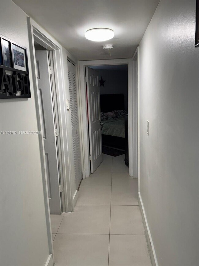 Building Photo - 10245 NW 9th St Cir