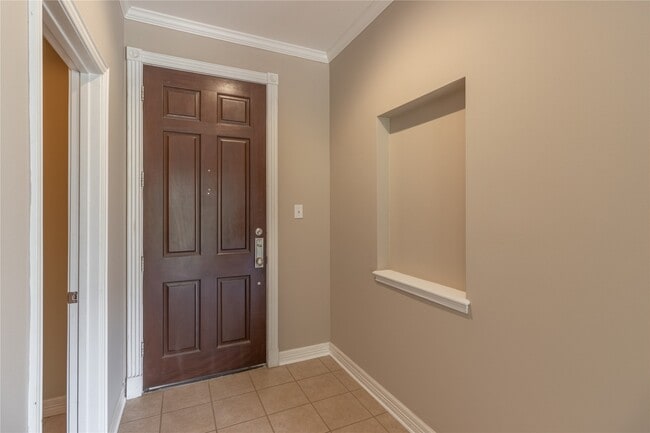 Building Photo - 4515 Briar Hollow Pl