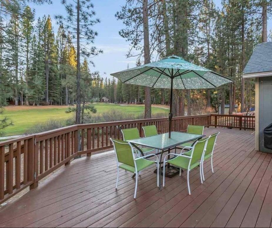 Deck 2 - 82 Sequoia Cir