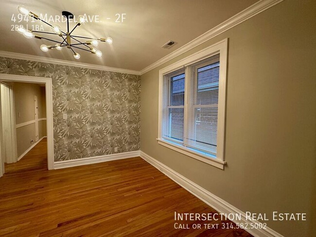 Building Photo - Beautifully Renovated Duplex Apartment in ...