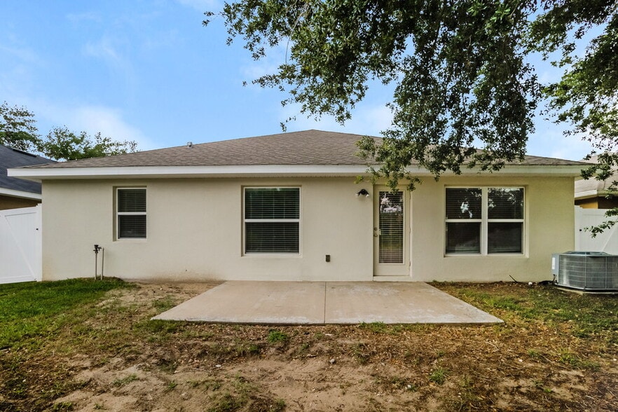 Building Photo - 1004 Kellogg Dr