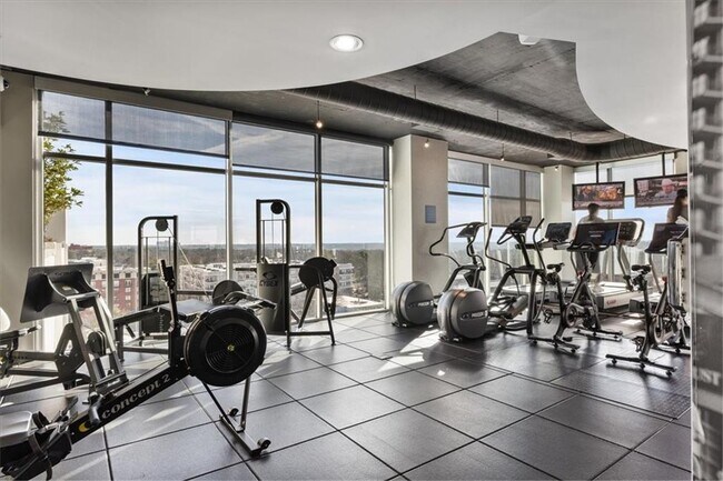 Building Photo - 250 Pharr Rd NE