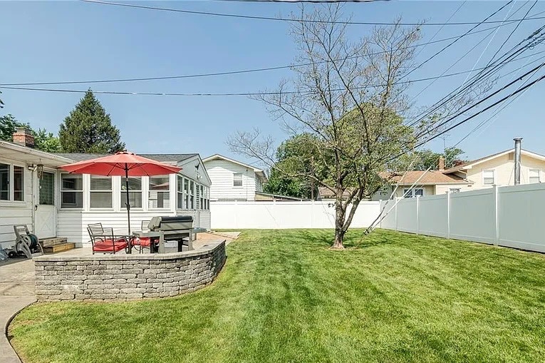 Building Photo - 2809 Green Acres Dr