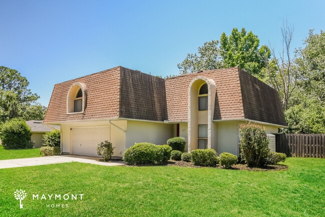 Building Photo - Stunning 2-Story Home