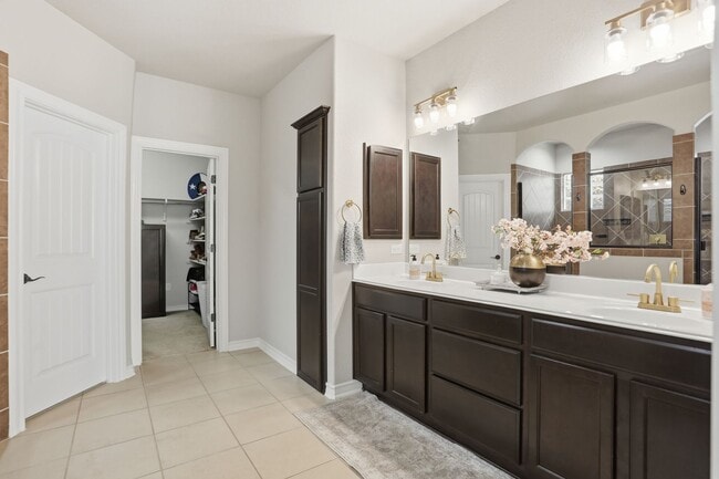 Building Photo - Charming 4-Bedroom Home in Kallison Ranch – Resort-Style Amenities & Prime Location!