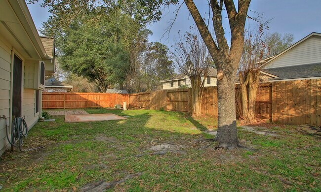 Building Photo - 34 Drifting Shadows Cir