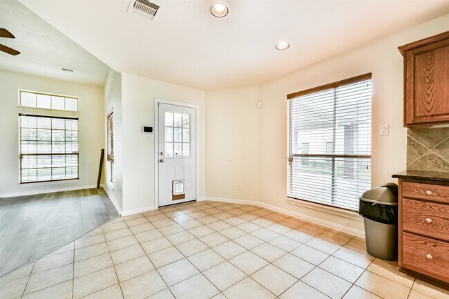 Building Photo - 2614 Brahman Dr