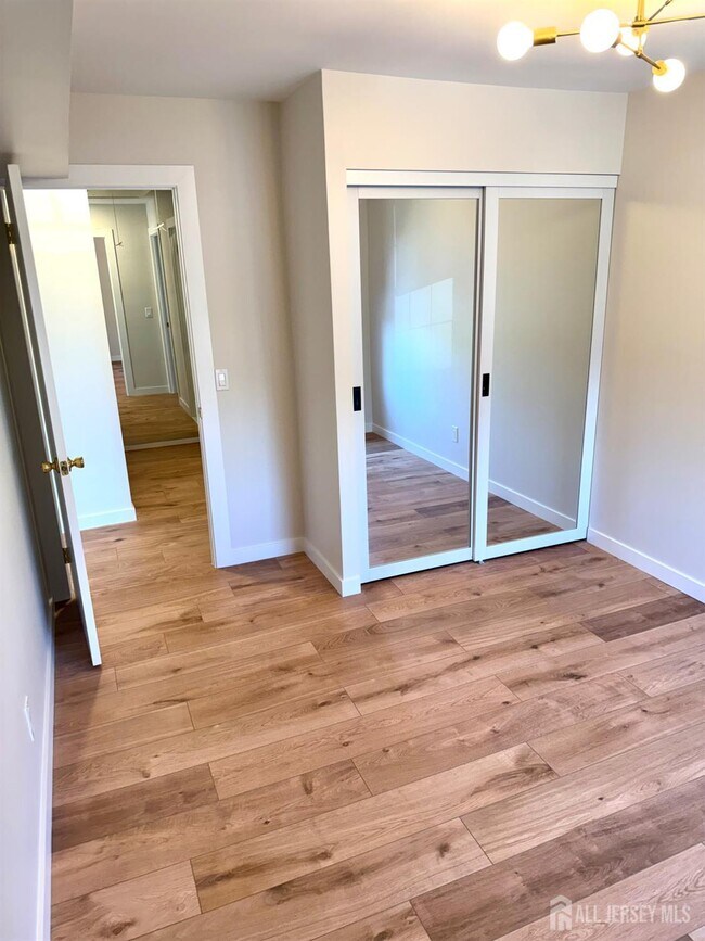 Building Photo - 1511 Pebble Pl
