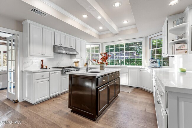 Building Photo - 29621 Ridgeway Dr