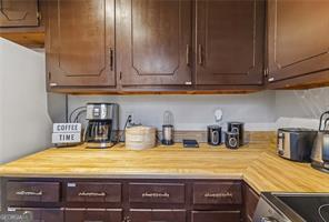 Building Photo - 891 Old Hwy 75 S