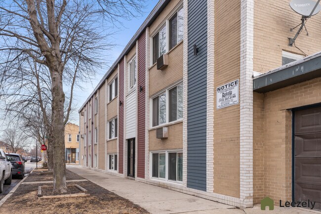 Building Photo - 2457 W 69th St