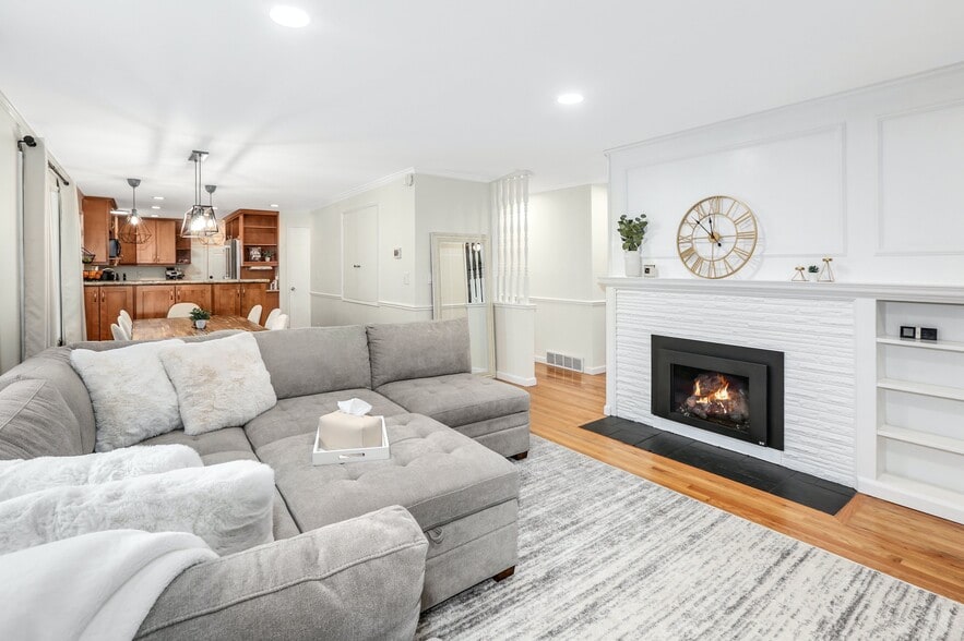 Building Photo - 24116 102nd Pl W