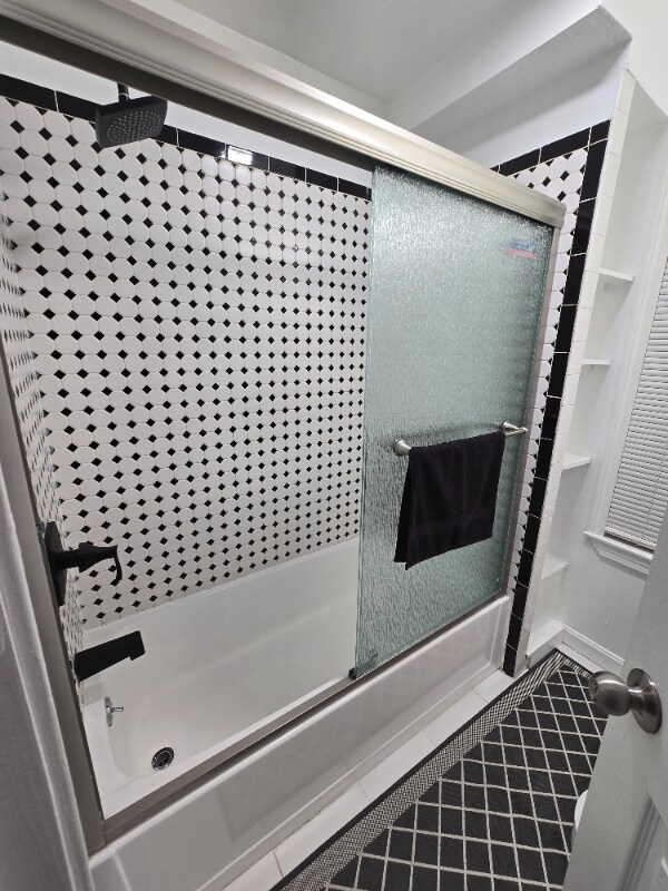 Building Photo - 23 Wabeno St