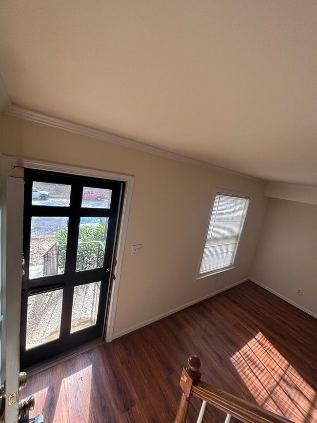 Building Photo - New Listing - Available Now!