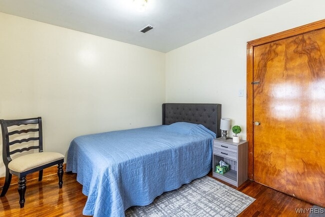 Building Photo - 38 Alexander Ave