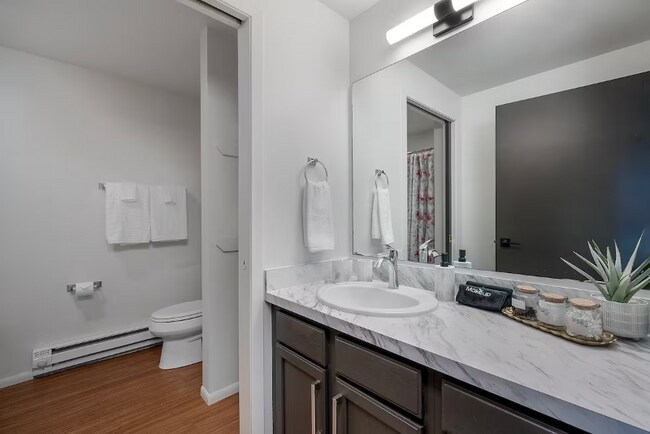 Building Photo - 1430 3rd Ave E