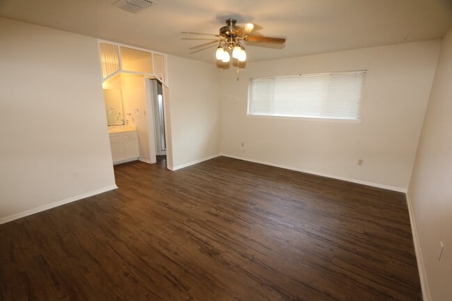 Building Photo - 1607 Chilton Ln