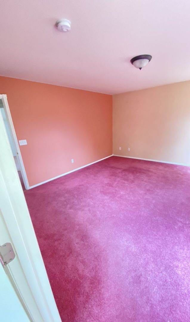 Building Photo - Spacious Home In A Quiet Subdivision