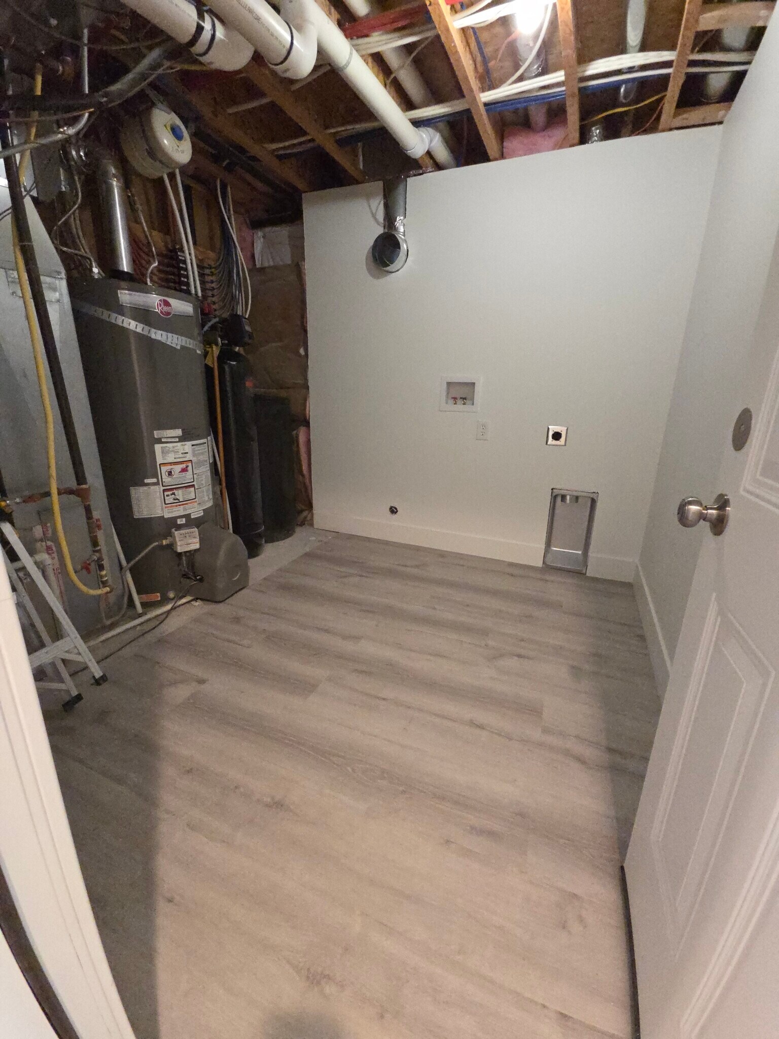 Building Photo - 7169 W Hawker Ln