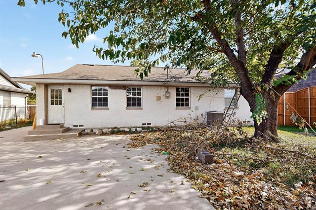 Building Photo - 4429 Oleander Trail