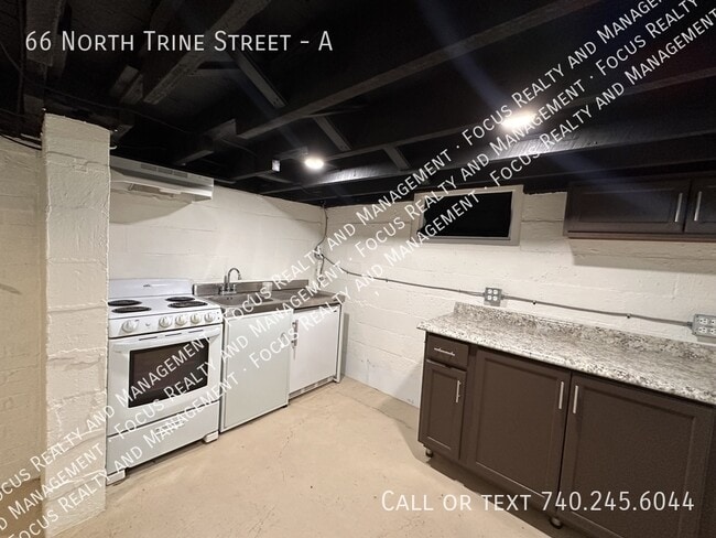 Building Photo - 66 1/2 N Trine St