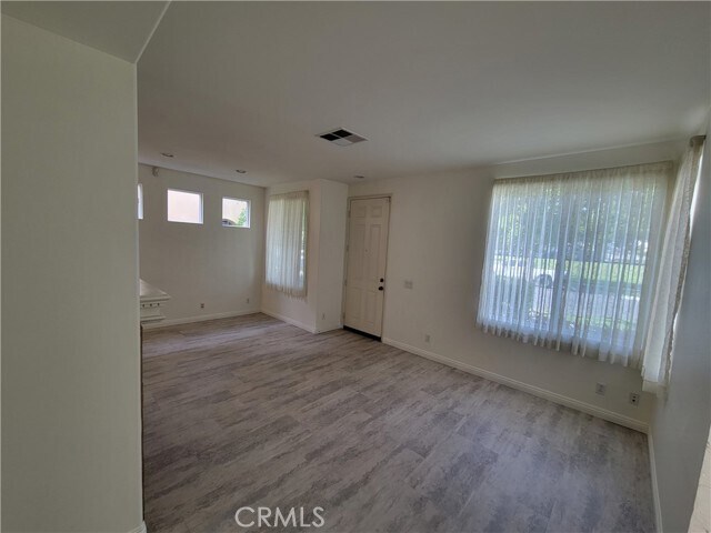 Building Photo - 18 3rd St