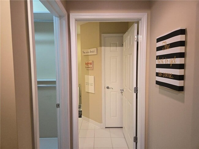 Building Photo - 50 Biscayne Dr NW