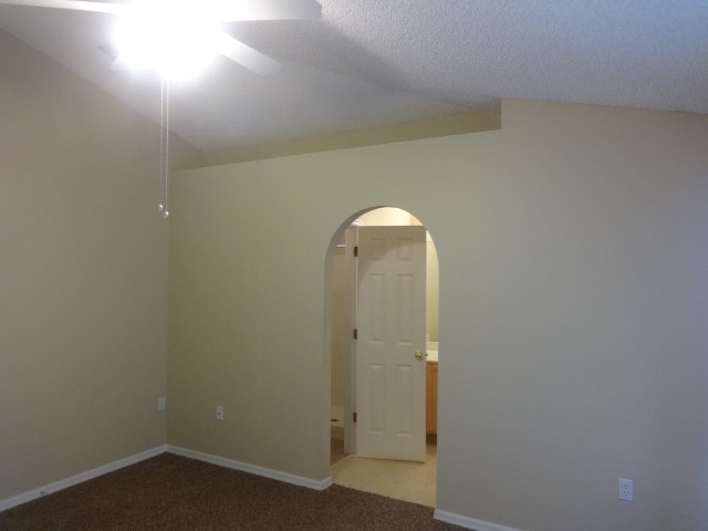 Building Photo - 2056 Redwood Cir NE