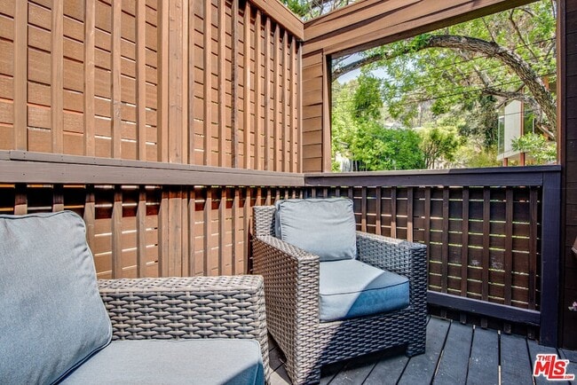 Building Photo - 9624 Yoakum Dr