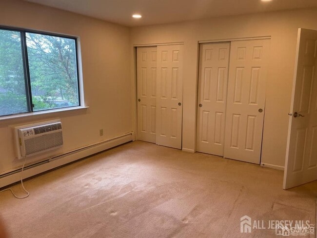 Building Photo - 1301 Cricket Ln