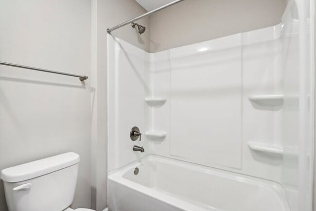 Building Photo - Fantastic 5bd/3ba home! Let yourself in!