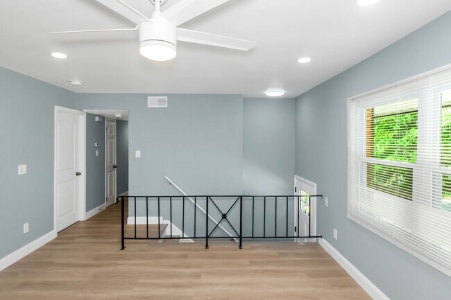 Building Photo - WELCOME HOME!