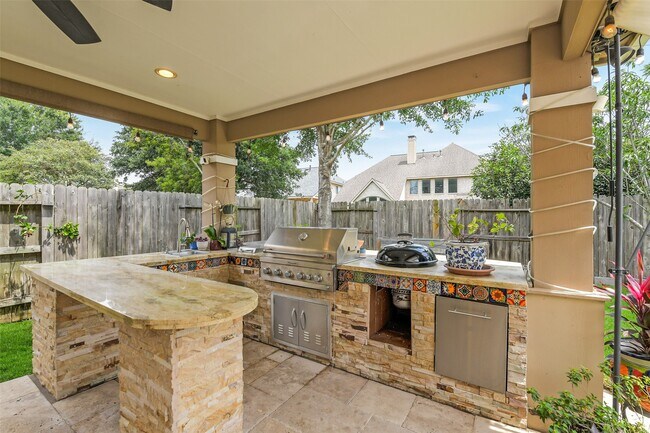 Building Photo - 28606 Rolling Ridge Dr