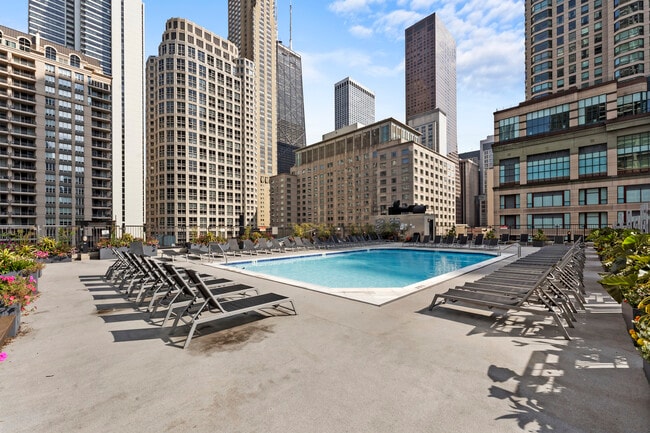 Building Photo - 30 E Huron St