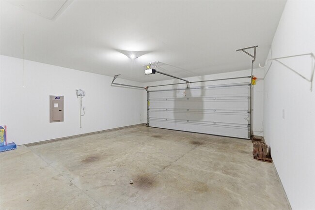 Building Photo - 2309 Pyrite Dr