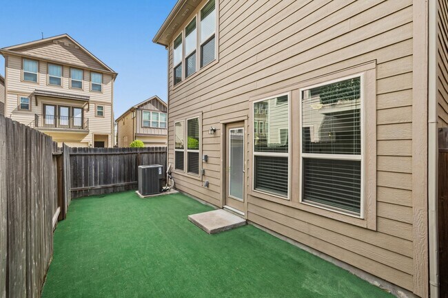 Building Photo - 3104 Roseland Terrace Ln