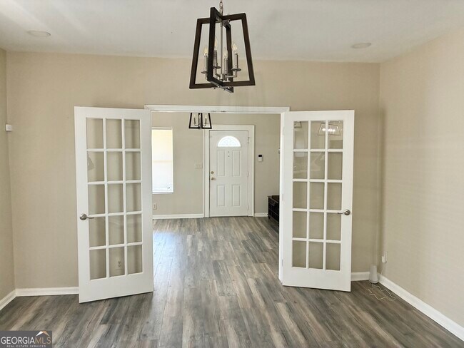 Building Photo - 1097 Fortress Ave SW